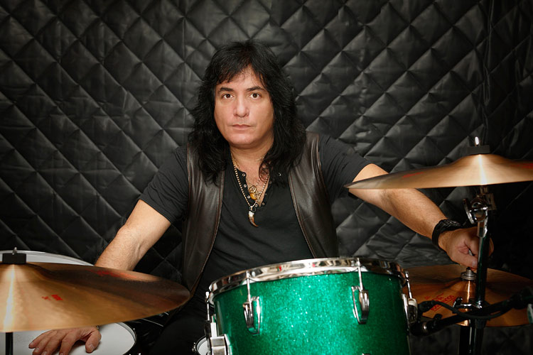 Bobby Rondinelli - Drummerworld