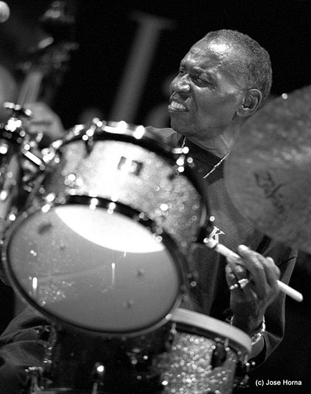 Elvin Jones Drummerworld