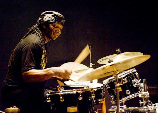 Hamid Drake - Drummerworld