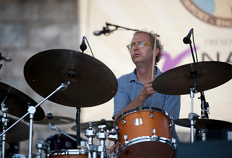 Kenny Wollesen Drummerworld