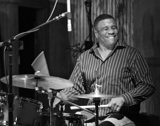 Ricky Lawson - Drummerworld