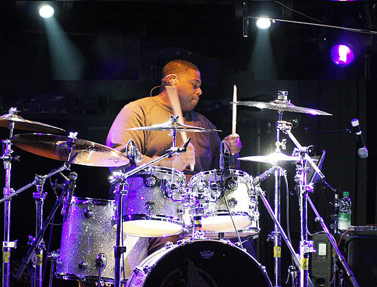 Aaron Spears - Drummerworld