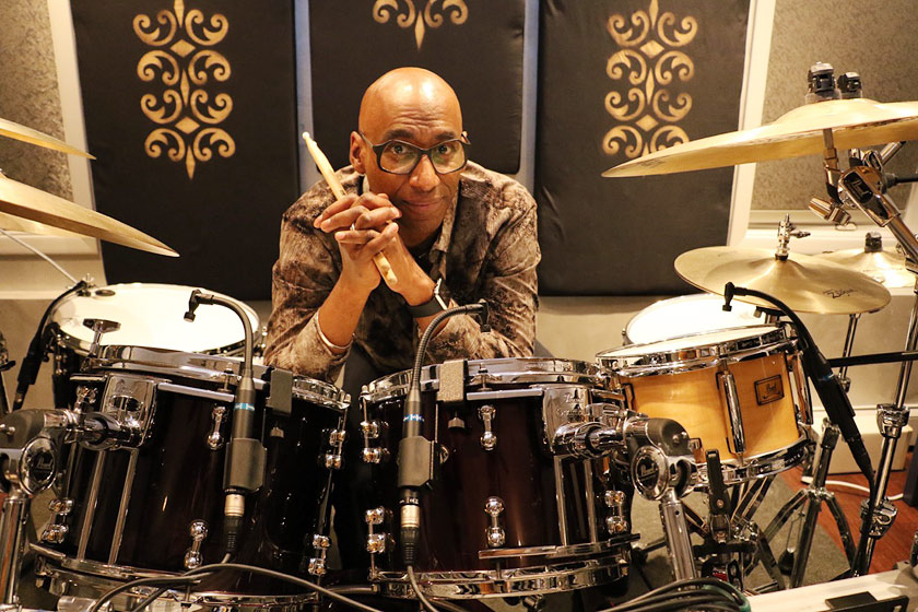 Omar Hakim - Drummerworld