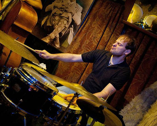 Ari Hoenig Drummerworld