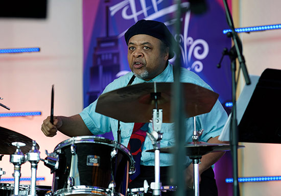 Jeff Tain Watts Drummerworld