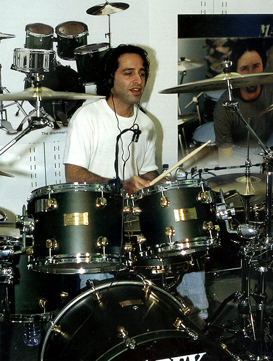 Nick d'Virgilio Drummerworld