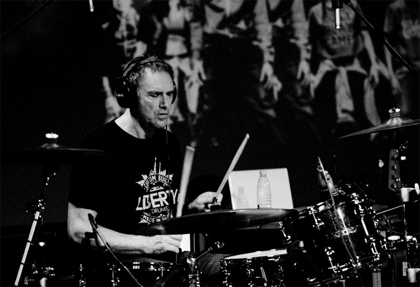 Paul Elliott Drummerworld