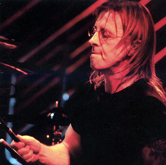 Phil Rudd Drummerworld