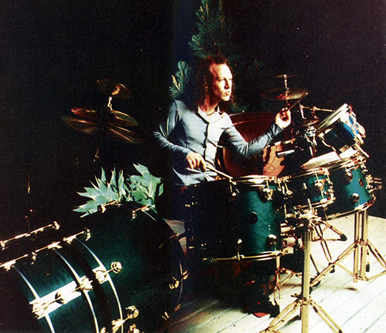 Stephen Perkins Drummerworld