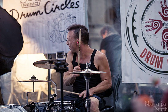 Stephen Perkins Drummerworld