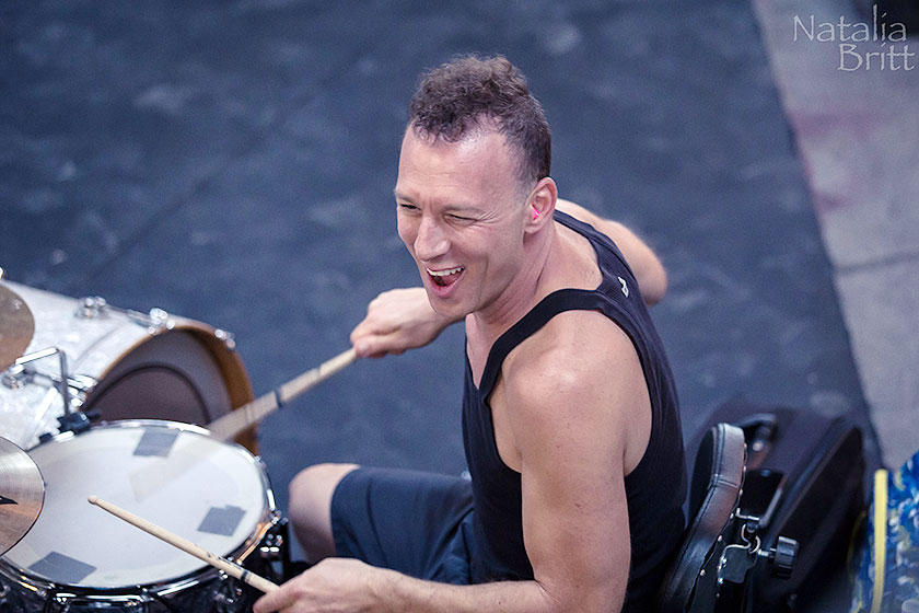 Stephen Perkins Drummerworld