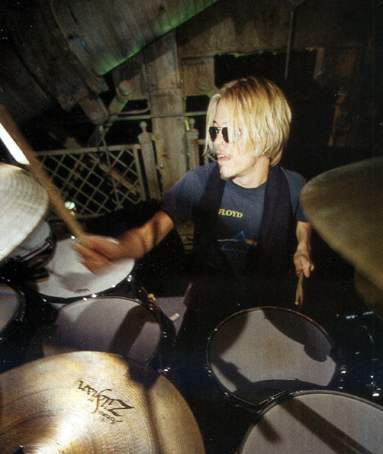 Taylor Hawkins Drummerworld