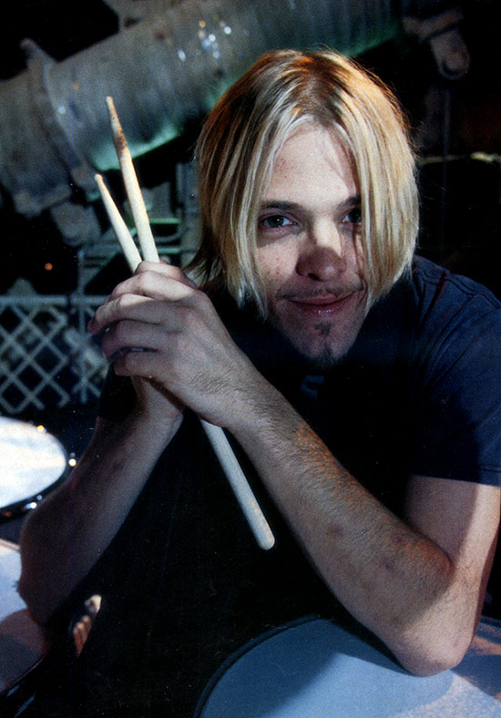 Taylor Hawkins Drummerworld