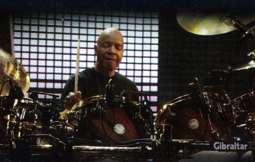 Chester Thompson Drummerworld