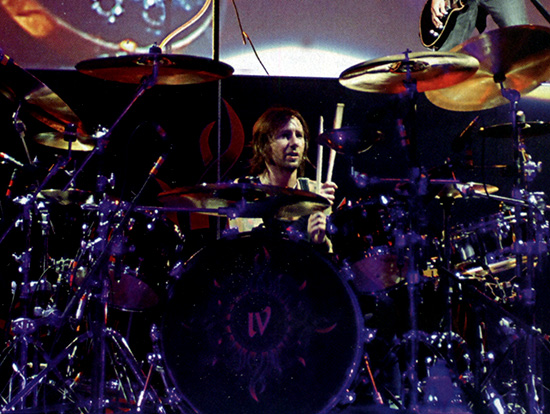 Shannon Larkin Drummerworld