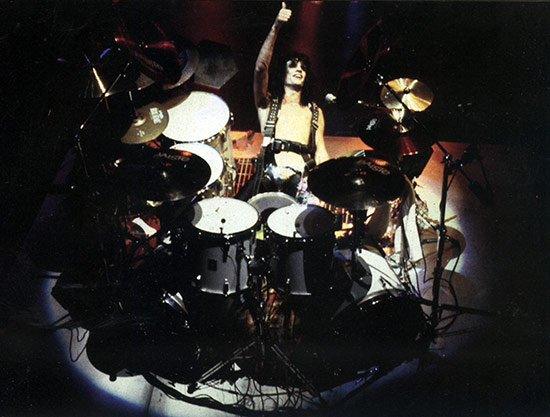 Tommy Lee Drummerworld