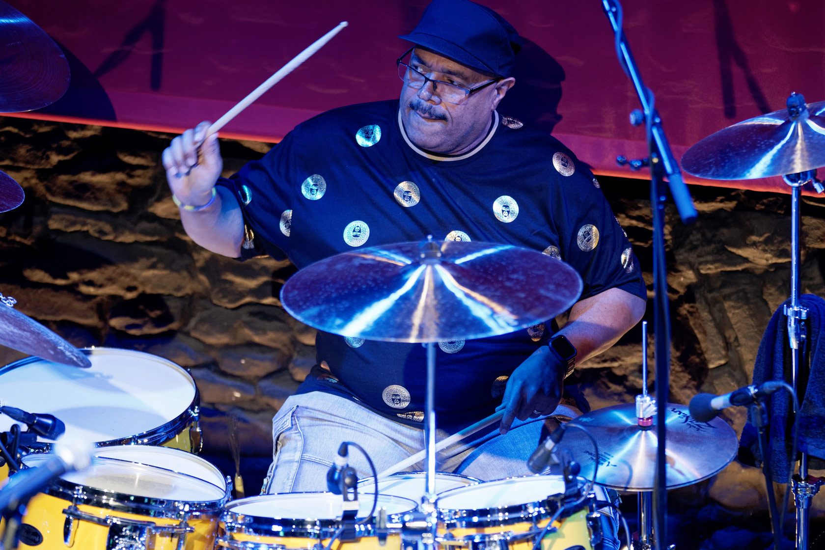 Dennis Chambers - Drummerworld