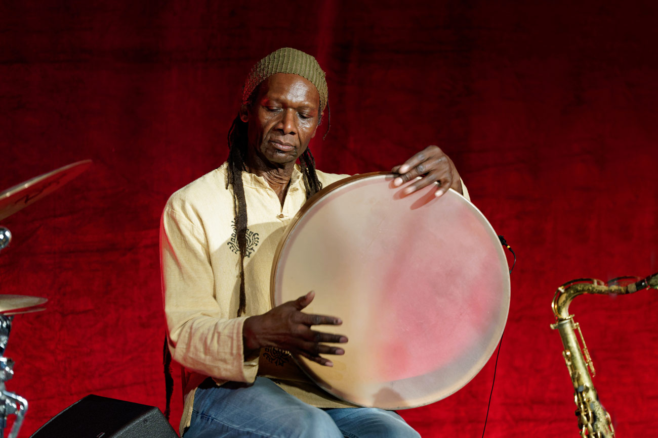 Hamid Drake - Drummerworld