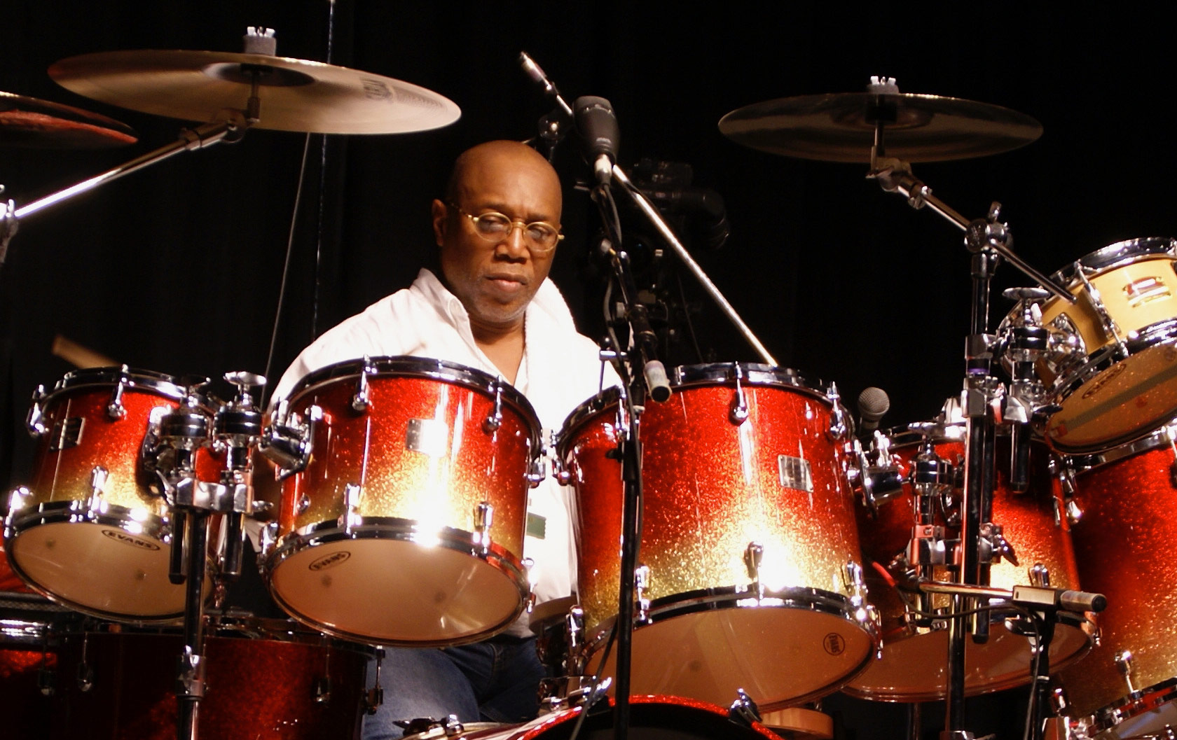 Billy Cobham Drummerworld