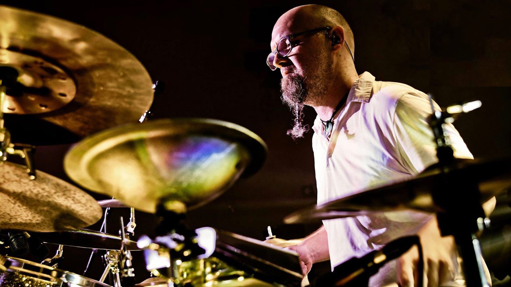 Claus Hessler Drummerworld