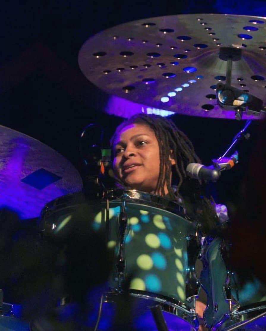 Nikki Glaspie Drummerworld