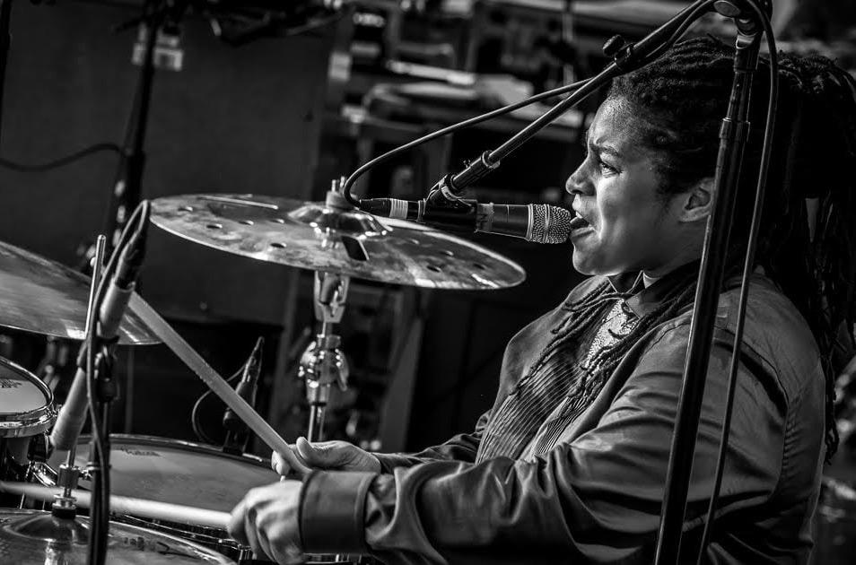 Nikki Glaspie Drummerworld