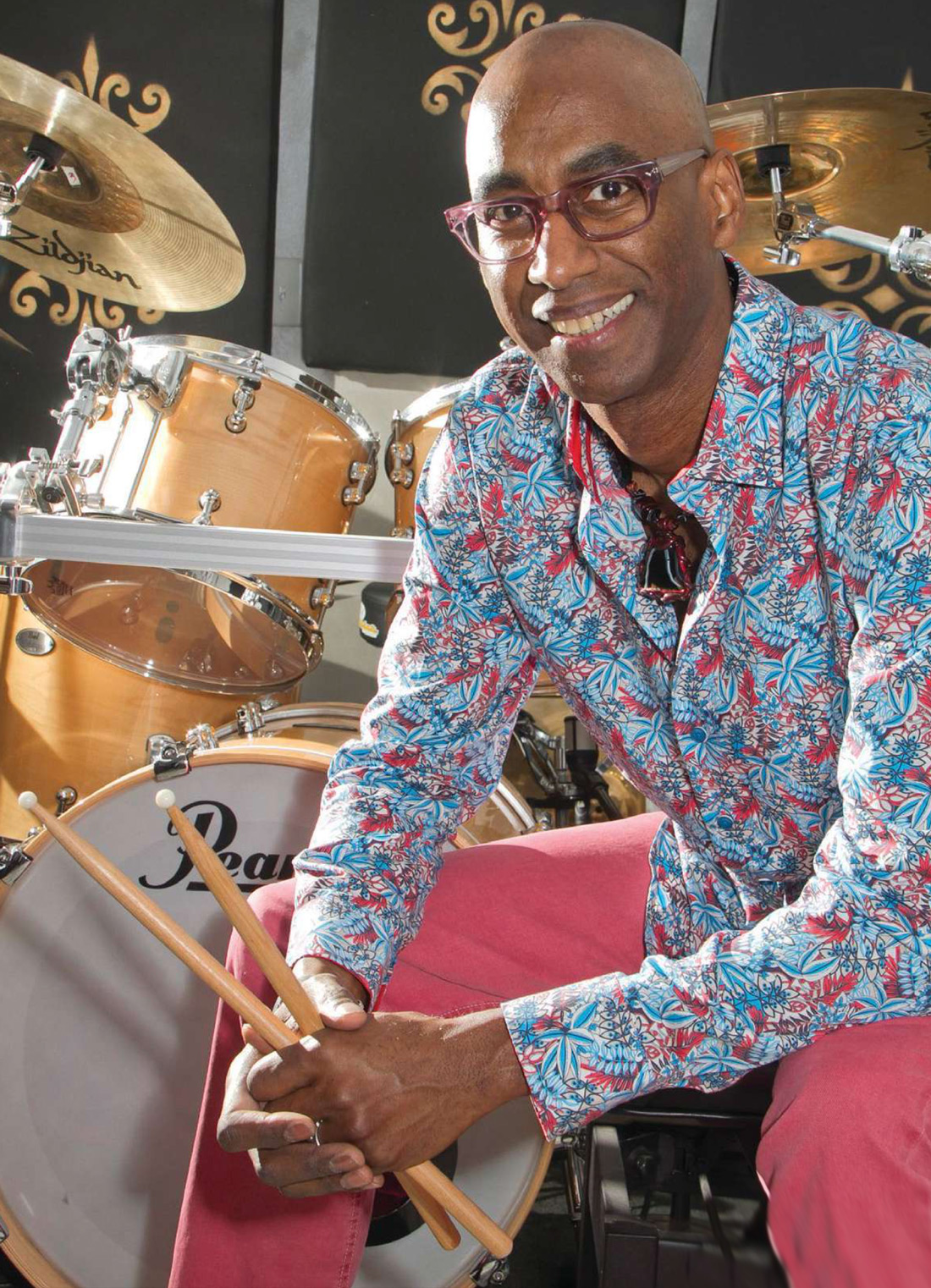 Omar Hakim - Drummerworld