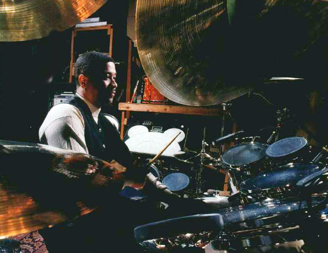 Ricky Lawson - Drummerworld