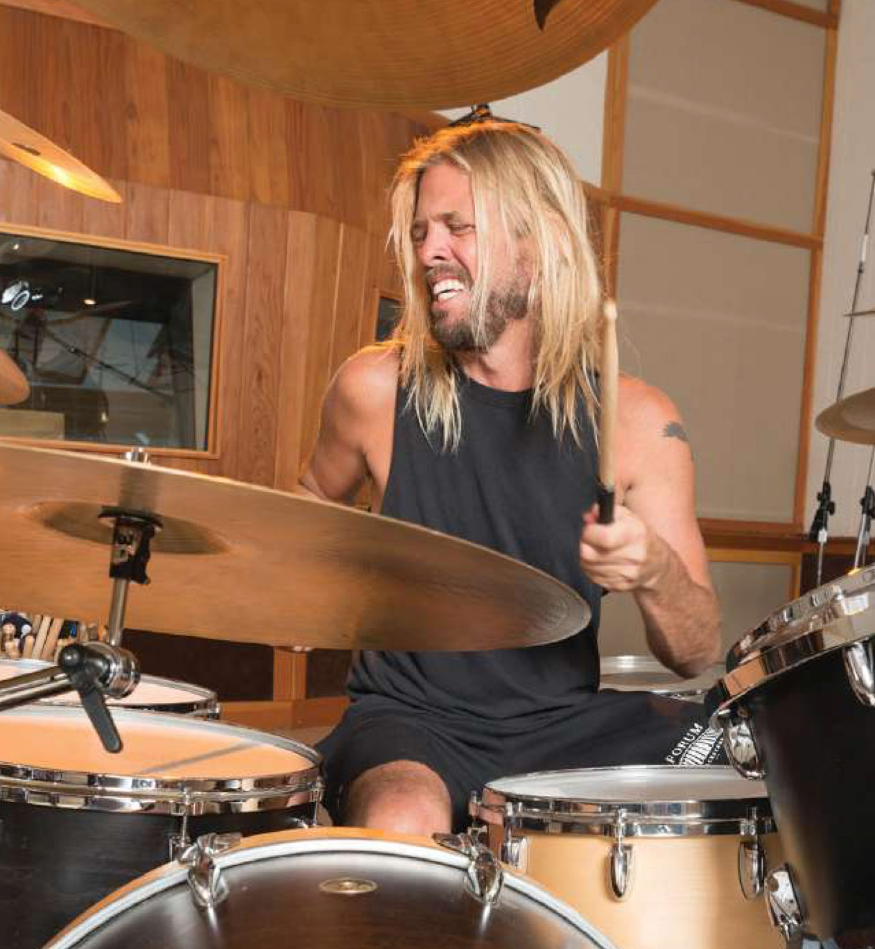 Taylor Hawkins Drummerworld