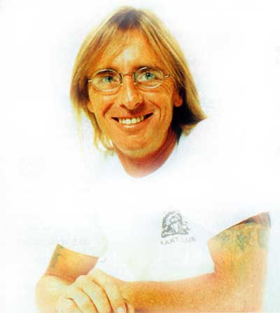 Phil Rudd Drummerworld