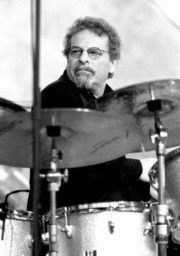 André Ceccarelli Drummerworld