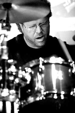 John J.R. Robinson - Drummerworld