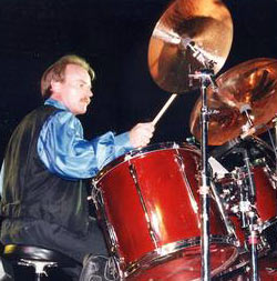 Steve Houghton Drummerworld