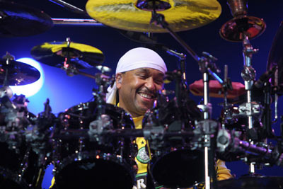 Carter Beauford Drummerworld