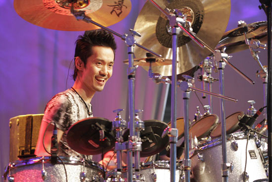 Akira Jimbo Drummerworld