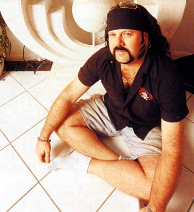 Vinnie Paul - Drummerworld