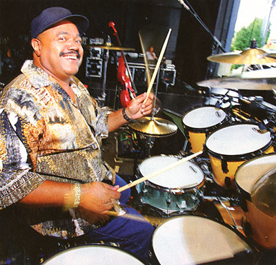 Dennis Chambers - Drummerworld