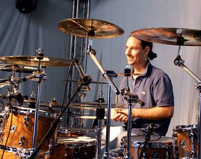 Derek Roddy Drummerworld