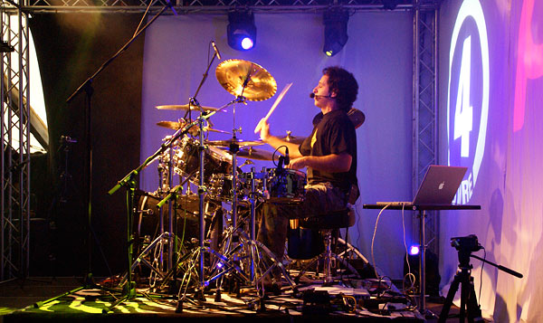 Nick d'Virgilio Drummerworld