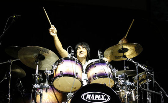 Walfredo Reyes Jr. Drummerworld