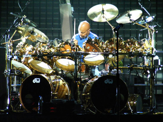 Chester Thompson Drummerworld