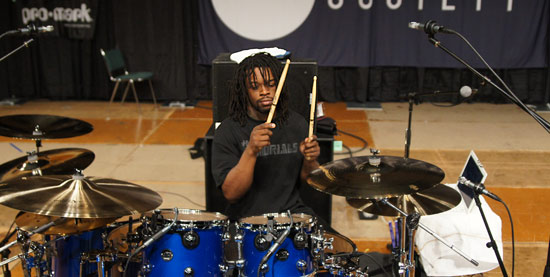 Thomas Pridgen Drummerworld