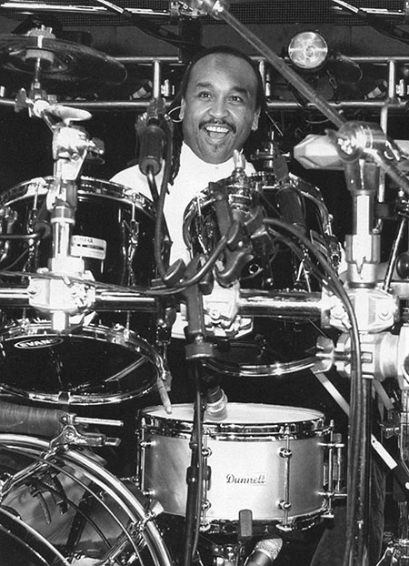 Carter Beauford Drummerworld