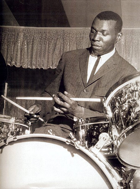 Elvin Jones Drummerworld